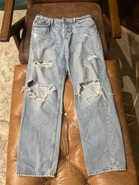 Light Blue Distressed Jeans - Classic Ripped Boyfriend